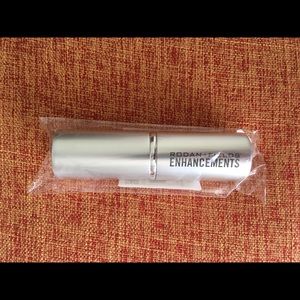 Rodan + Fields ENHANCEMENTS MINERAL PEPTIDES BRUSH